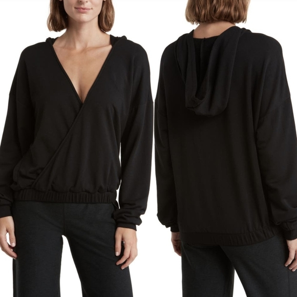 Beyond Yoga Hoodie Cross Your Heart Surplice V-Neck Elasticized Hem Black XS NWT - Picture 3 of 13